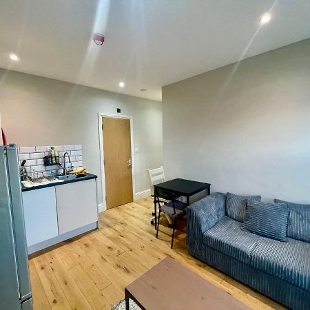 Cosy 1 Bedroom Flat! Londen Buitenkant foto