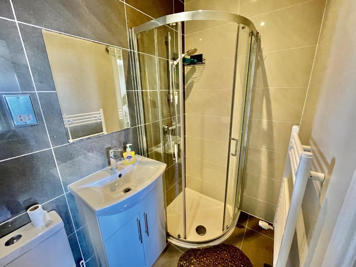 Cosy 1 Bedroom Flat! Londen Buitenkant foto